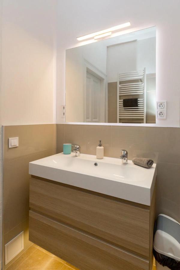 Kresz Geza 29 Westend Station 2 Bedrooms+Living Ac Budapest Ngoại thất bức ảnh